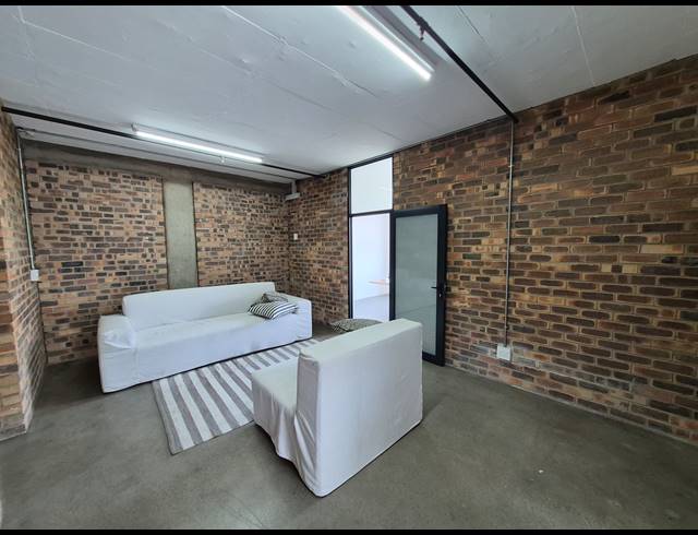 180M² OFFICE TO LET IN KRAMERVILLE